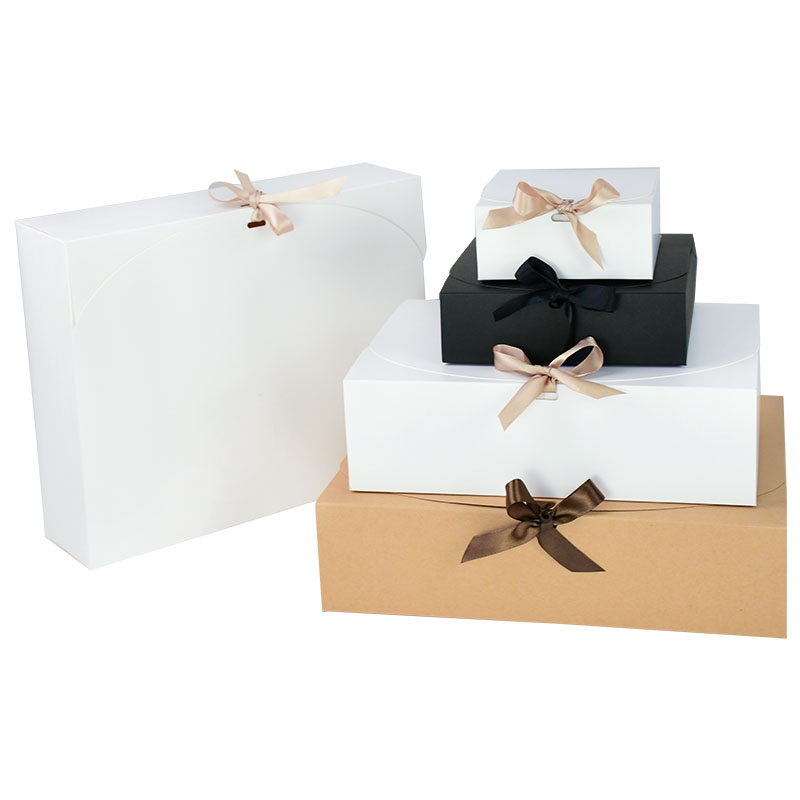 Pudełko na prezenty z papieru  – Papercraft Supply Ribbon recenzja i cena
