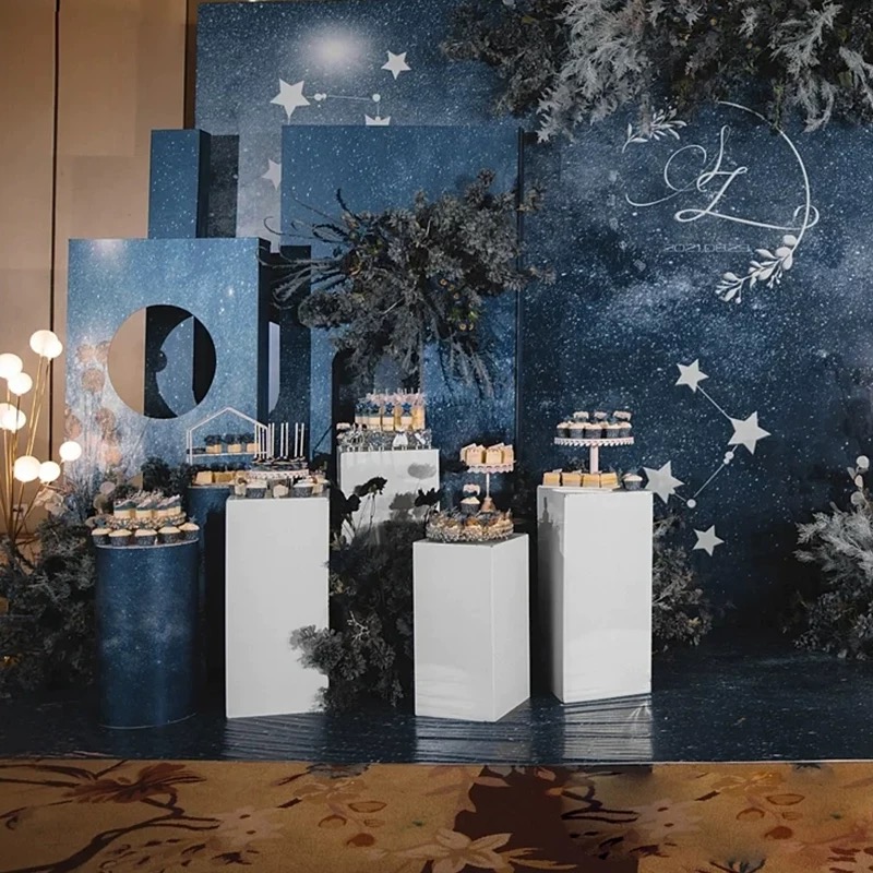 Białe kolumnowe wazony na kwia – Dessert Table Backdrop recenzja i cena